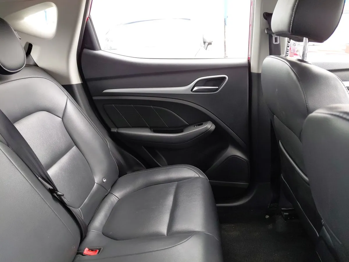 MG Mg Zs 1.5 Comfort 4x2 Mt 5p año 2023