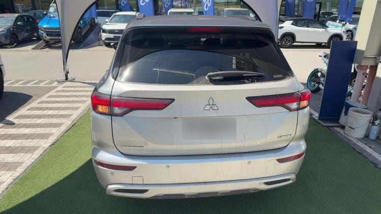 Mitsubishi Outlander 2.5 Gls Limited 4x4 At 5p año 2024