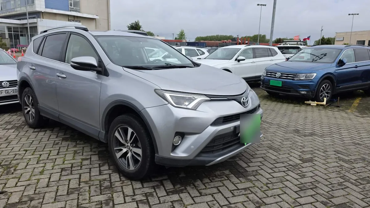 Toyota Rav 4 2.5 4x2 Super Lujo At 5p año 2019