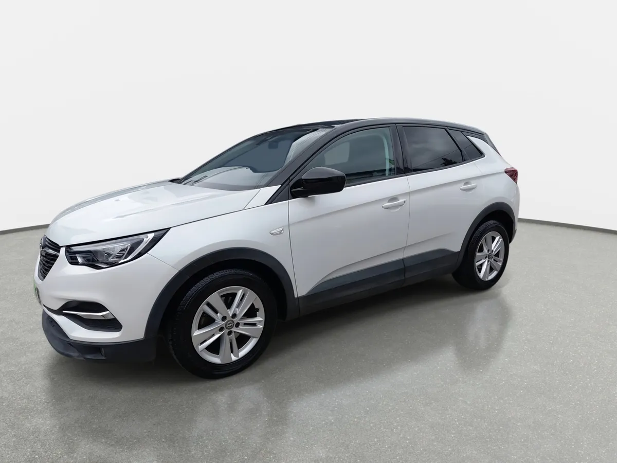Opel Grandland 1.2t Dynamic 4x2 Mt6 5p año 2021