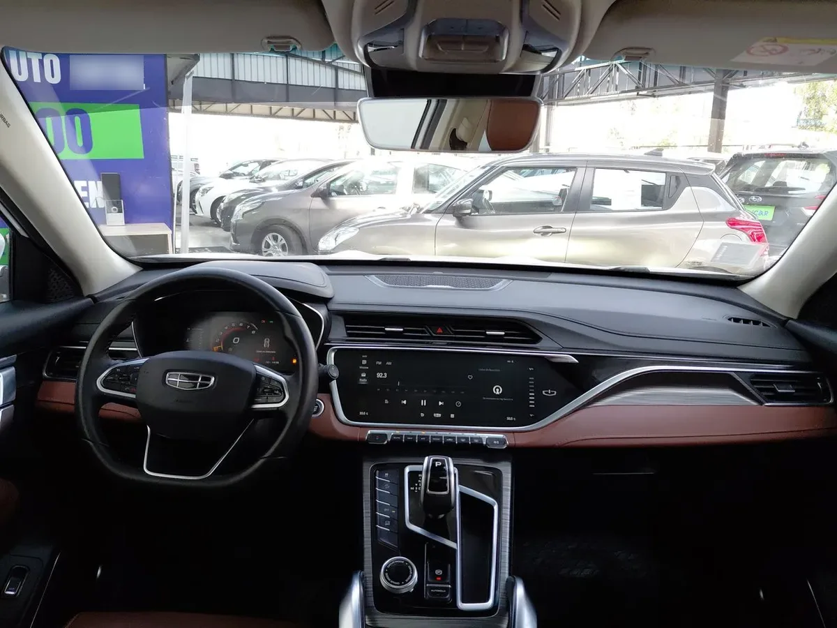Geely Azkarra 1.5t Luxury 4x4 Dct 7at 5p año 2022