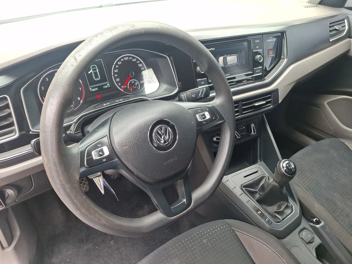 Volkswagen Polo 1.6 Comfortline 4x2 Mt5 5p año 2021