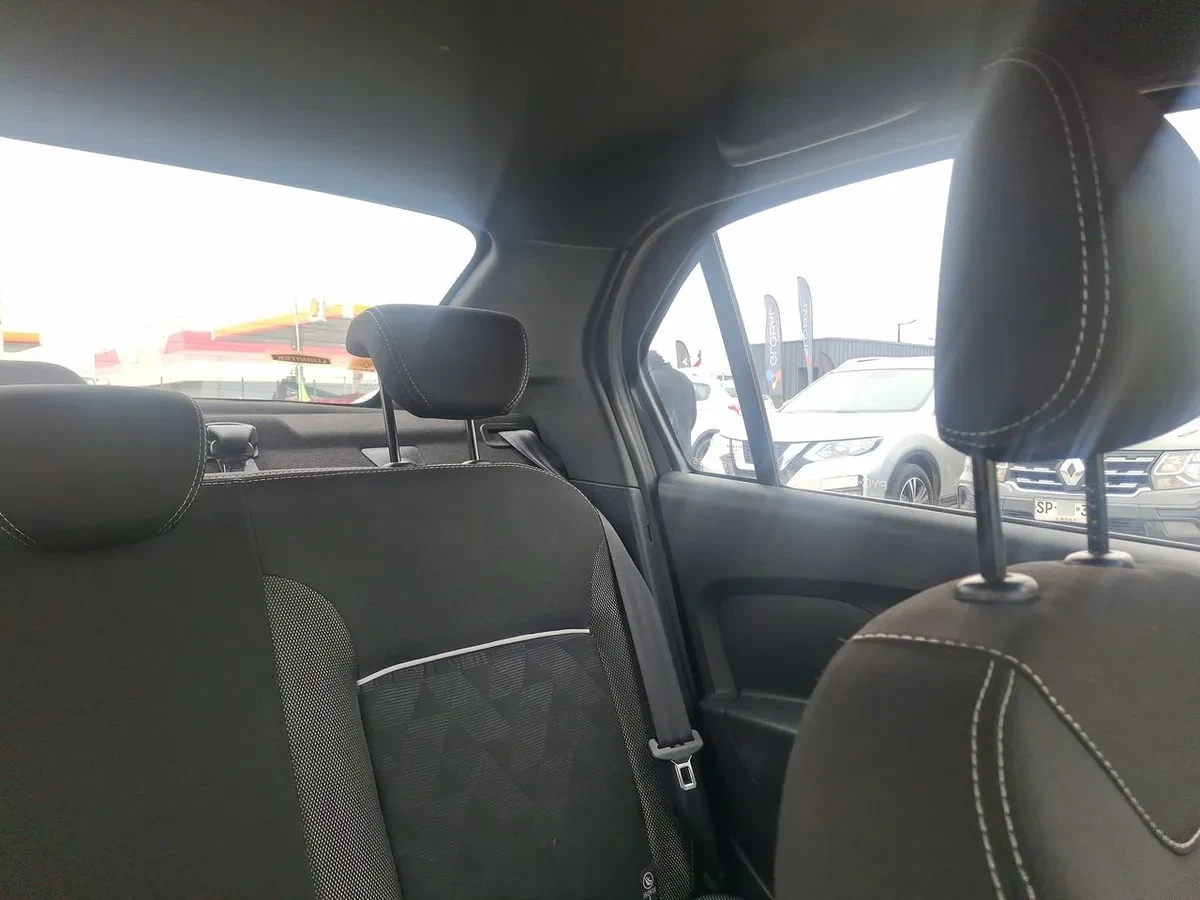 Renault Symbol 1.6 Intens Tech 4x2 Mt 4p año 2021