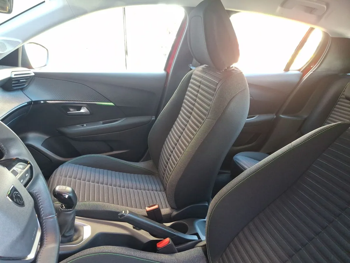 Peugeot 208 1.2 Mca Puretech 100 Active 4x2 Mt 5p año 2024