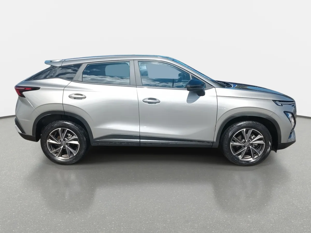 Omoda C5 1.5t Comfort 4x2 Cvt At 5p año 2026