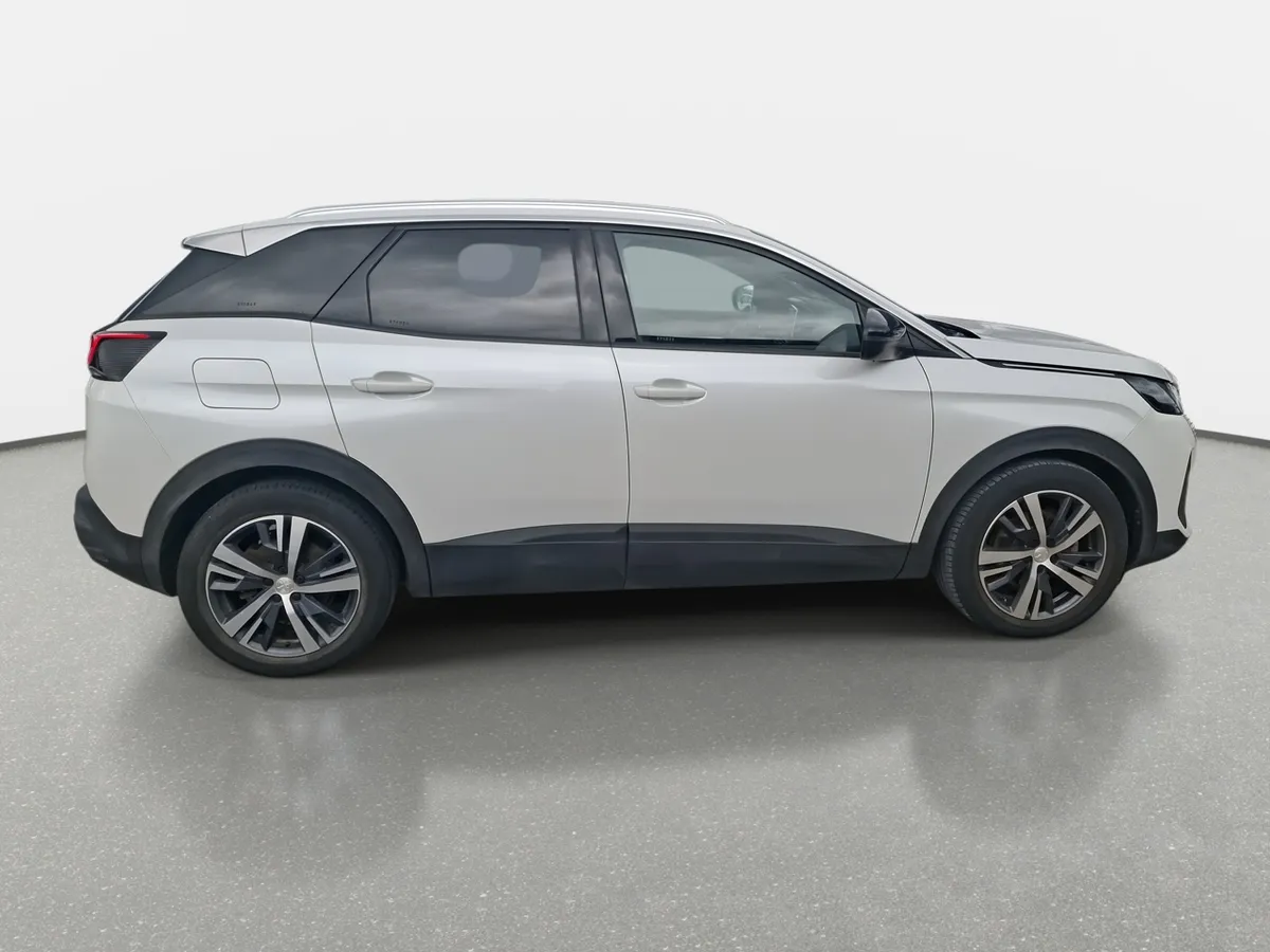 Peugeot 3008 1.2 Active Pack Puretech 130 4x2 Mt6 5p año 2023