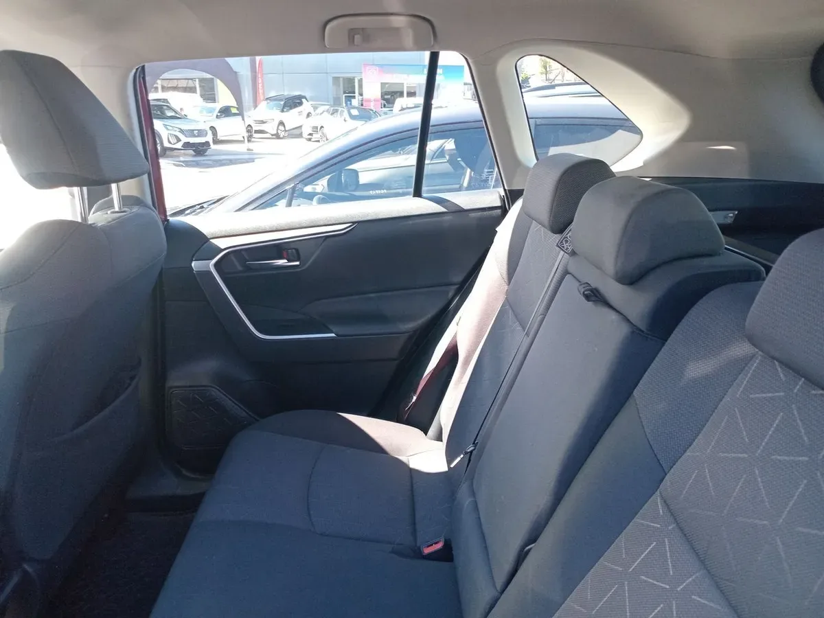 Toyota Rav 4 2.0 Xle 4x2 A20xle2c Cvt At 5p año 2021