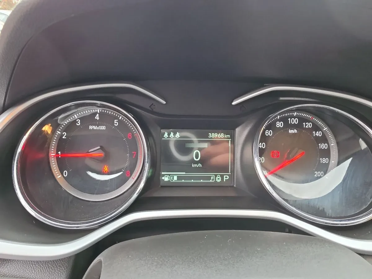 Chevrolet Onix 1.0t Premier S 4x2 Hb At 5p año 2025