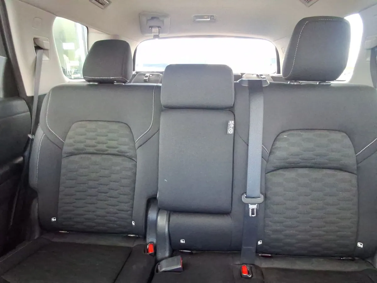 Nissan Pathfinder 3.5 Sense 2wd Cvt At 5p año 2024