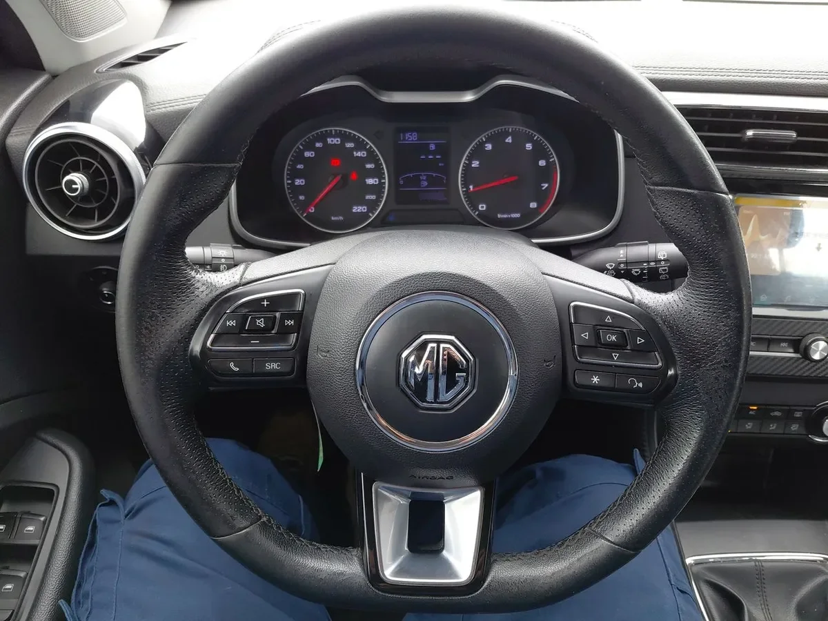 MG Mg Zs 1.5 Comfort 4x2 Mt 5p año 2023