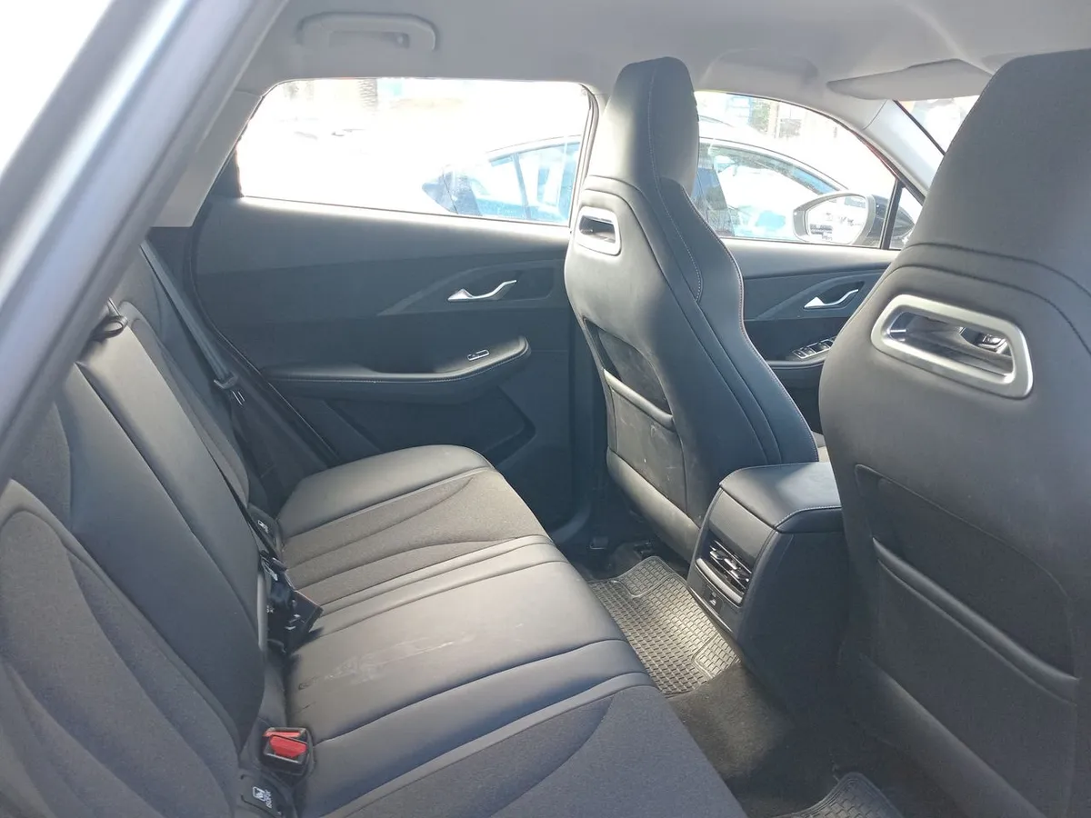 Omoda C5 1.5t Comfort 4x2 Cvt At 5p año 2026