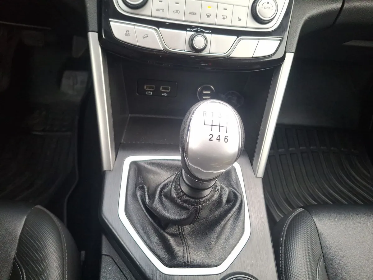 Great Wall Poer 2.0t Deluxe Diesel Dob. Cab. 4x4 Mt 4p año 2022