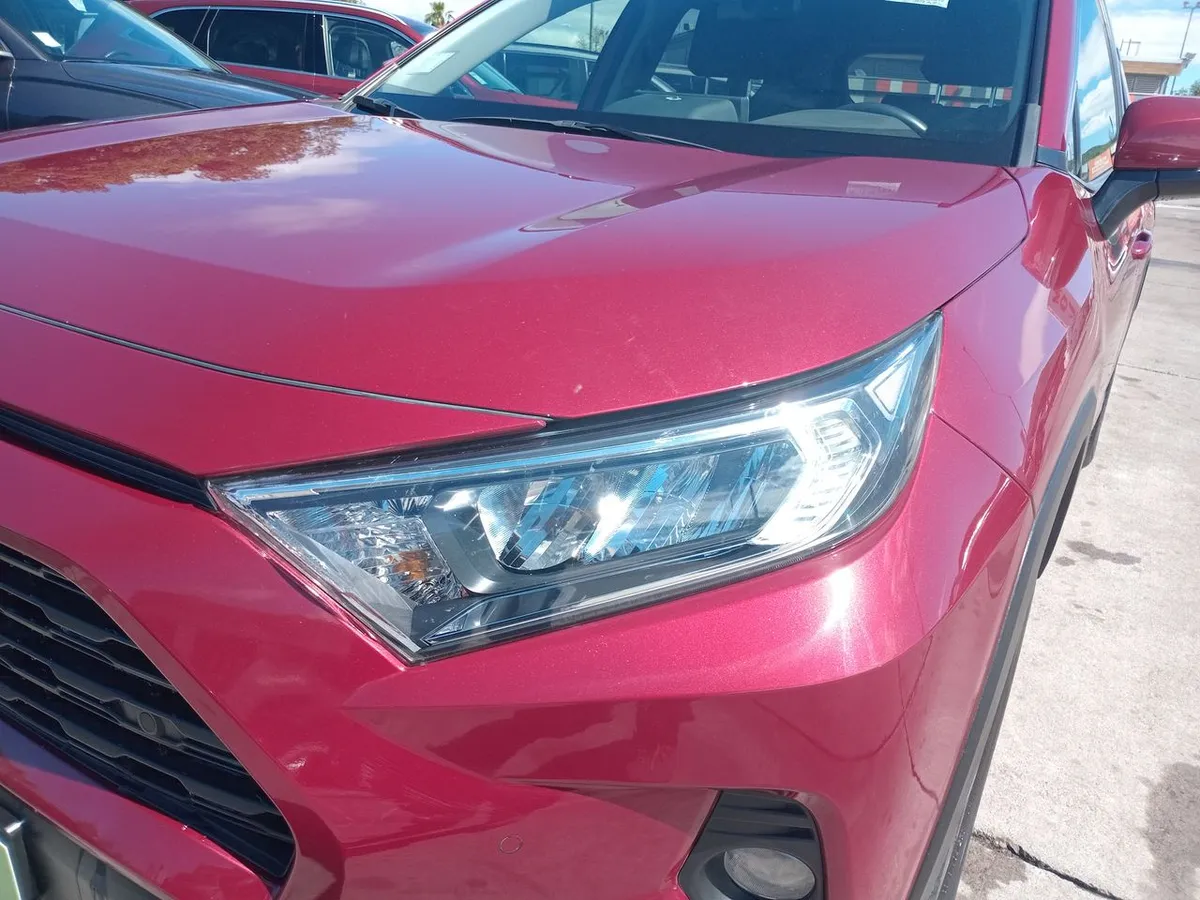Toyota Rav 4 2.0 Xle 4x2 A20xle2c Cvt At 5p año 2021