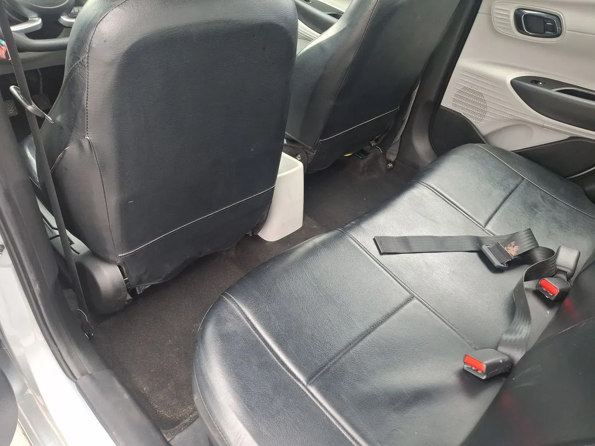 Hyundai I20 1.4 Plus Fl Bi3 4x2 Hb Mt 5p año 2025