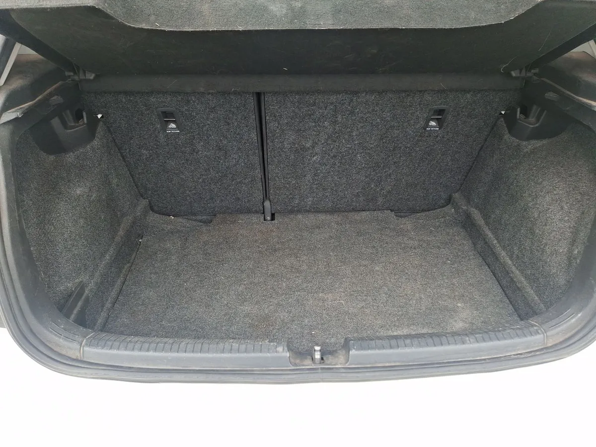Volkswagen Polo 1.6 Comfortline 4x2 Mt5 5p año 2021