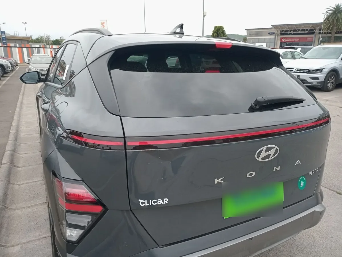 Hyundai Kona 1.6 Sx2 Design Hybrid 4x2 At 5p año 2026