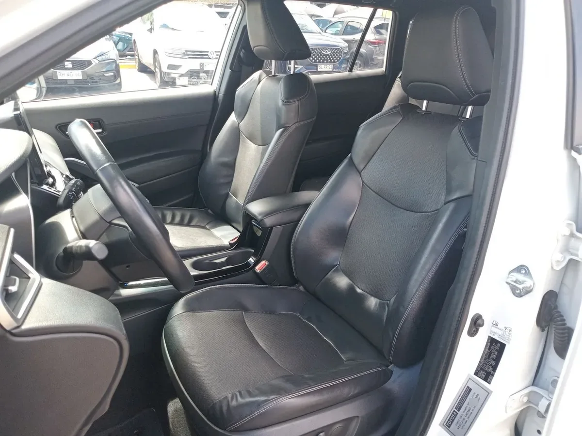 Toyota Corolla Cross 1.8 Seg Hybrid 4x2 Cvt At 5p año 2021