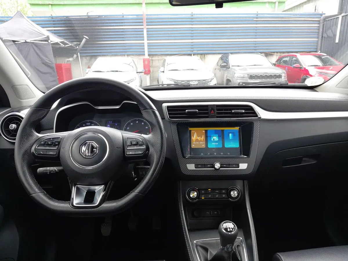 MG Mg Zs 1.5 Comfort 4x2 Mt 5p año 2023