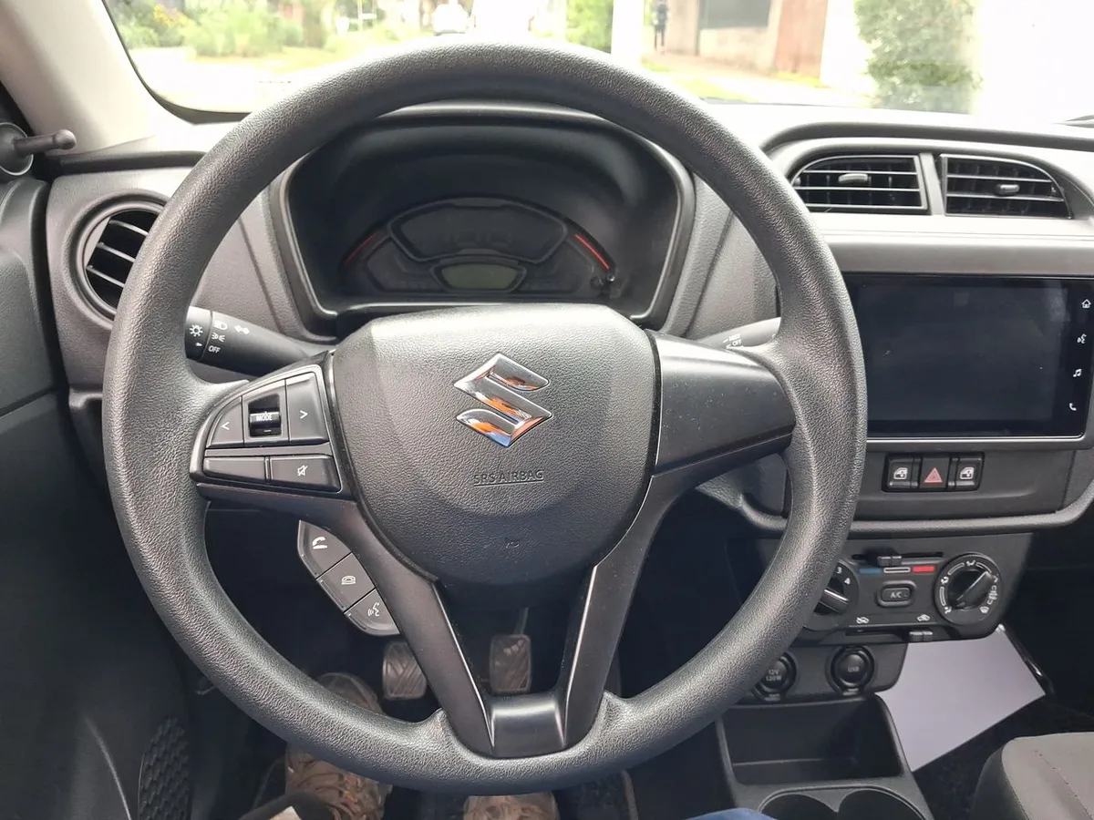 Suzuki Alto 1.0 Gl 4x2 Mt 5p año 2024