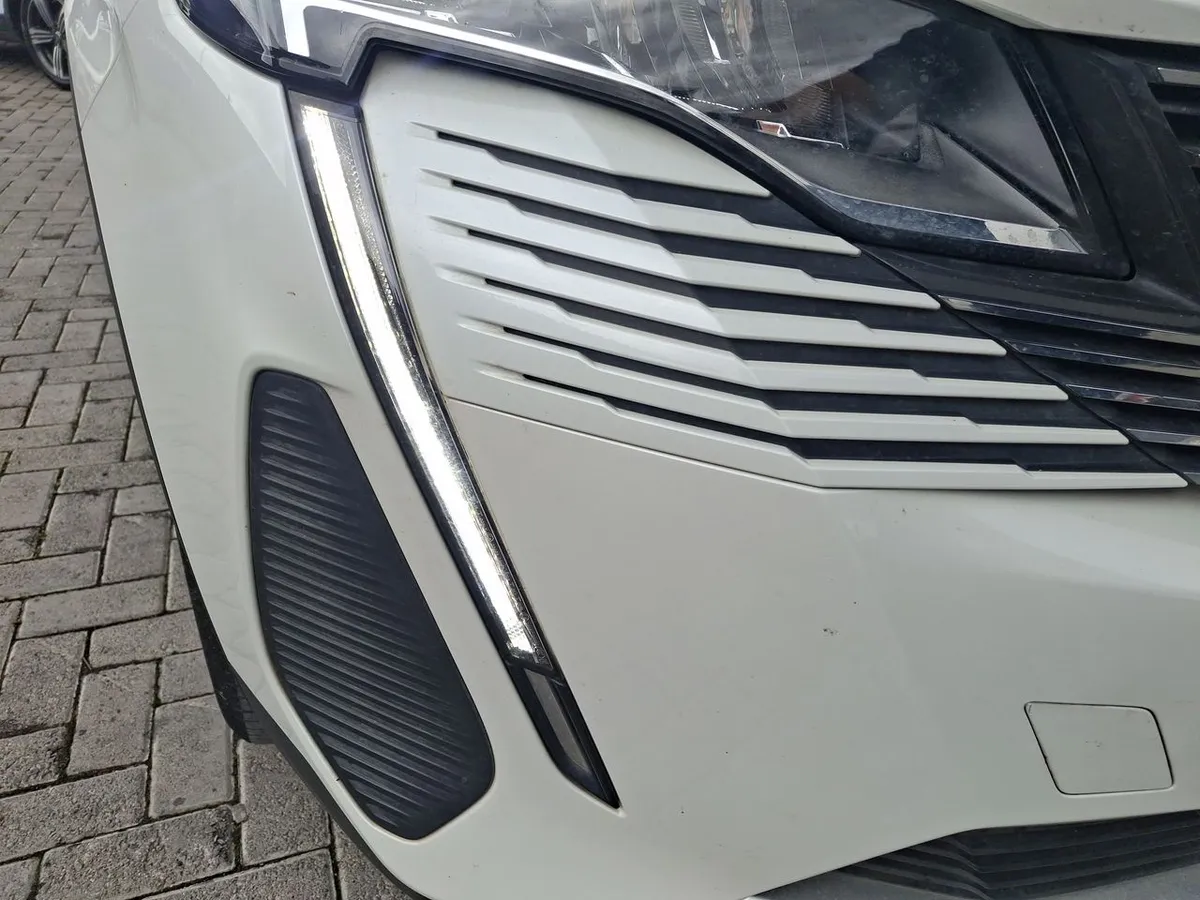 Peugeot 3008 1.2 Active Pack Puretech 130 4x2 Mt6 5p año 2023