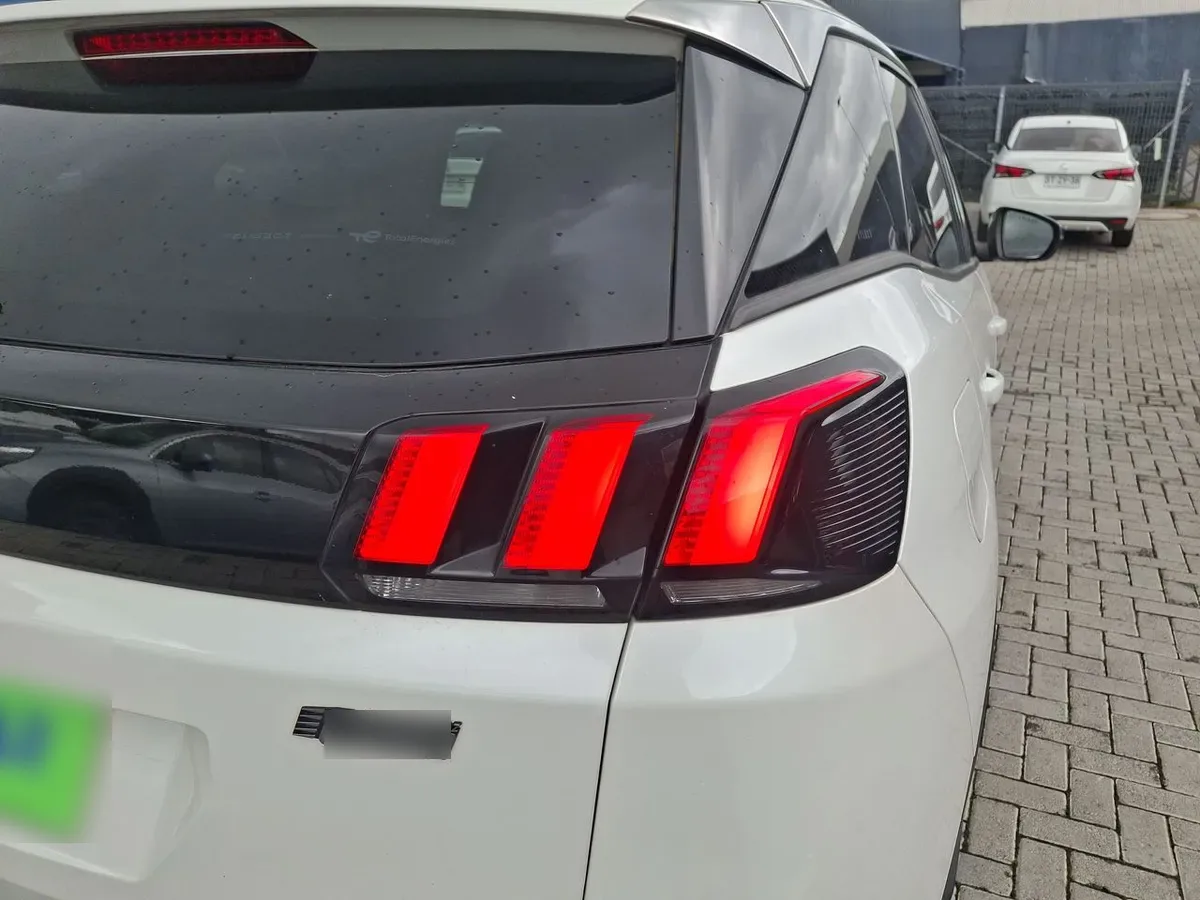 Peugeot 3008 1.2 Active Pack Puretech 130 4x2 Mt6 5p año 2023