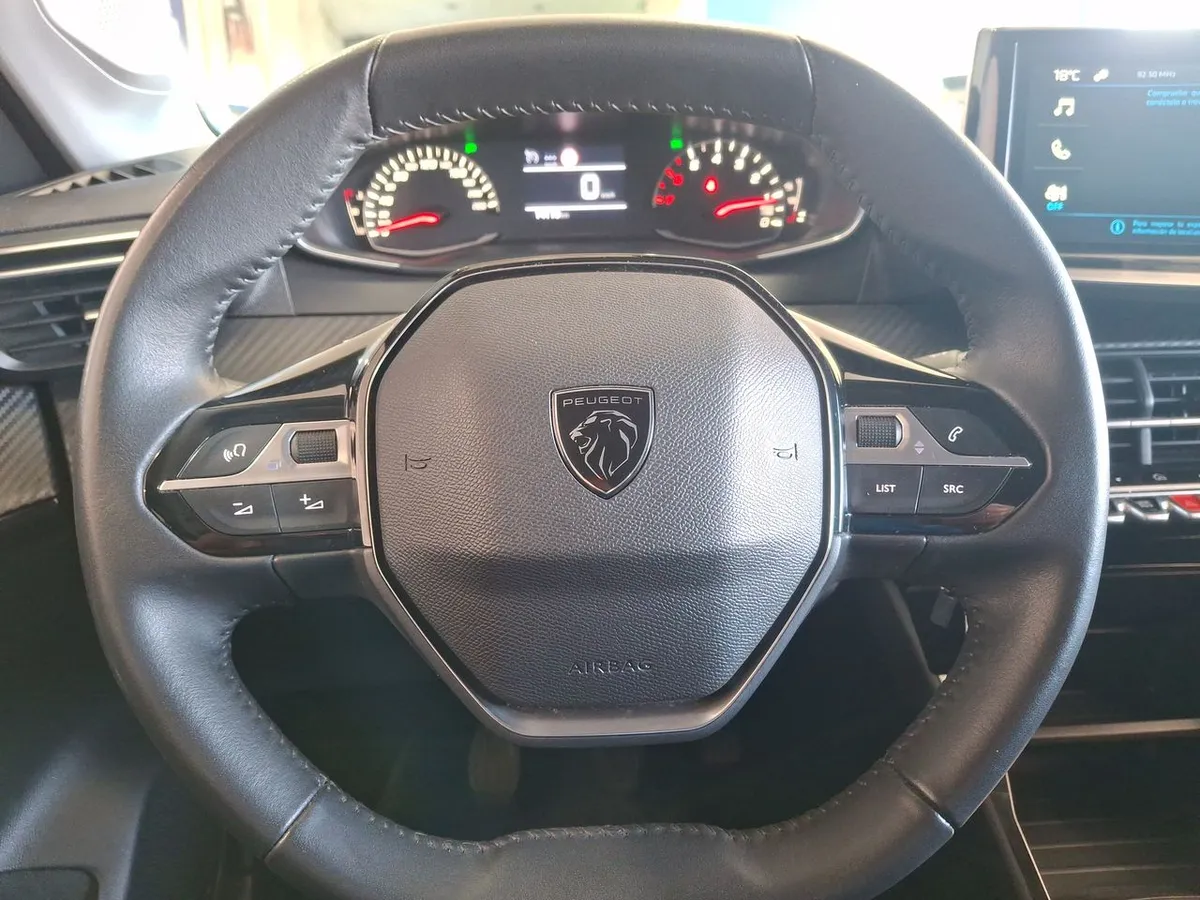 Peugeot 208 1.2 Mca Puretech 100 Active 4x2 Mt 5p año 2024