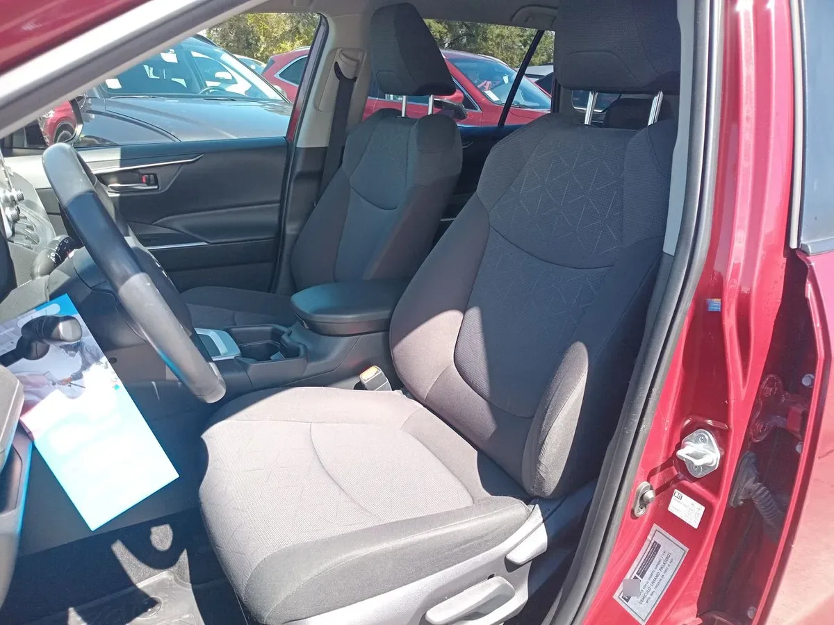 Toyota Rav 4 2.0 Xle 4x2 A20xle2c Cvt At 5p año 2021