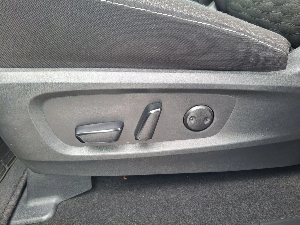 Nissan Pathfinder 3.5 Sense 2wd Cvt At 5p año 2024
