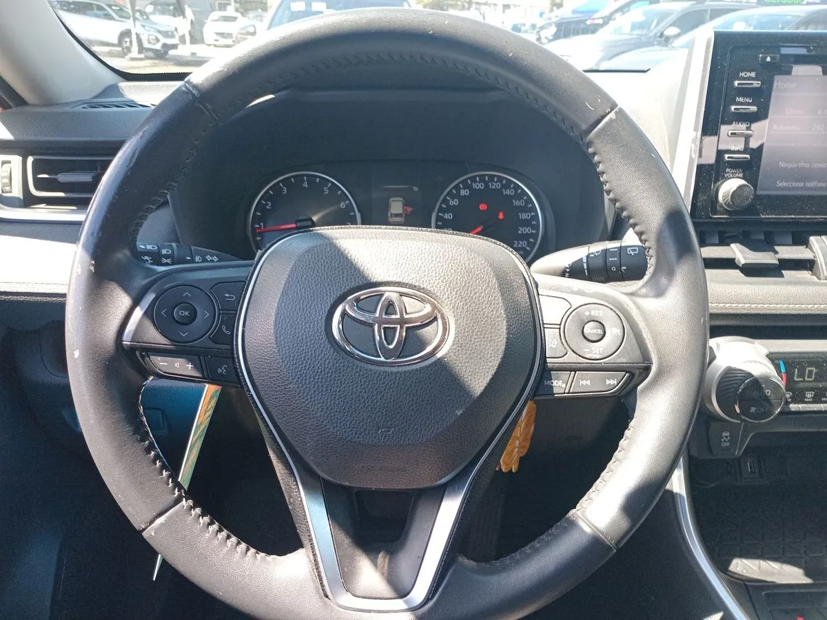 Toyota Rav 4 2.0 Xle 4x2 A20xle2c Cvt At 5p año 2021
