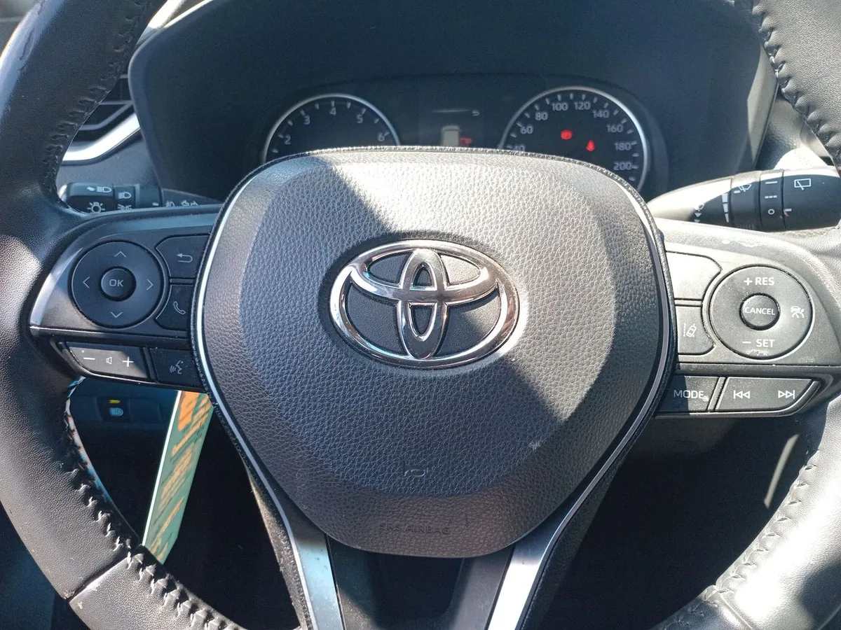 Toyota Rav 4 2.0 Xle 4x2 A20xle2c Cvt At 5p año 2021