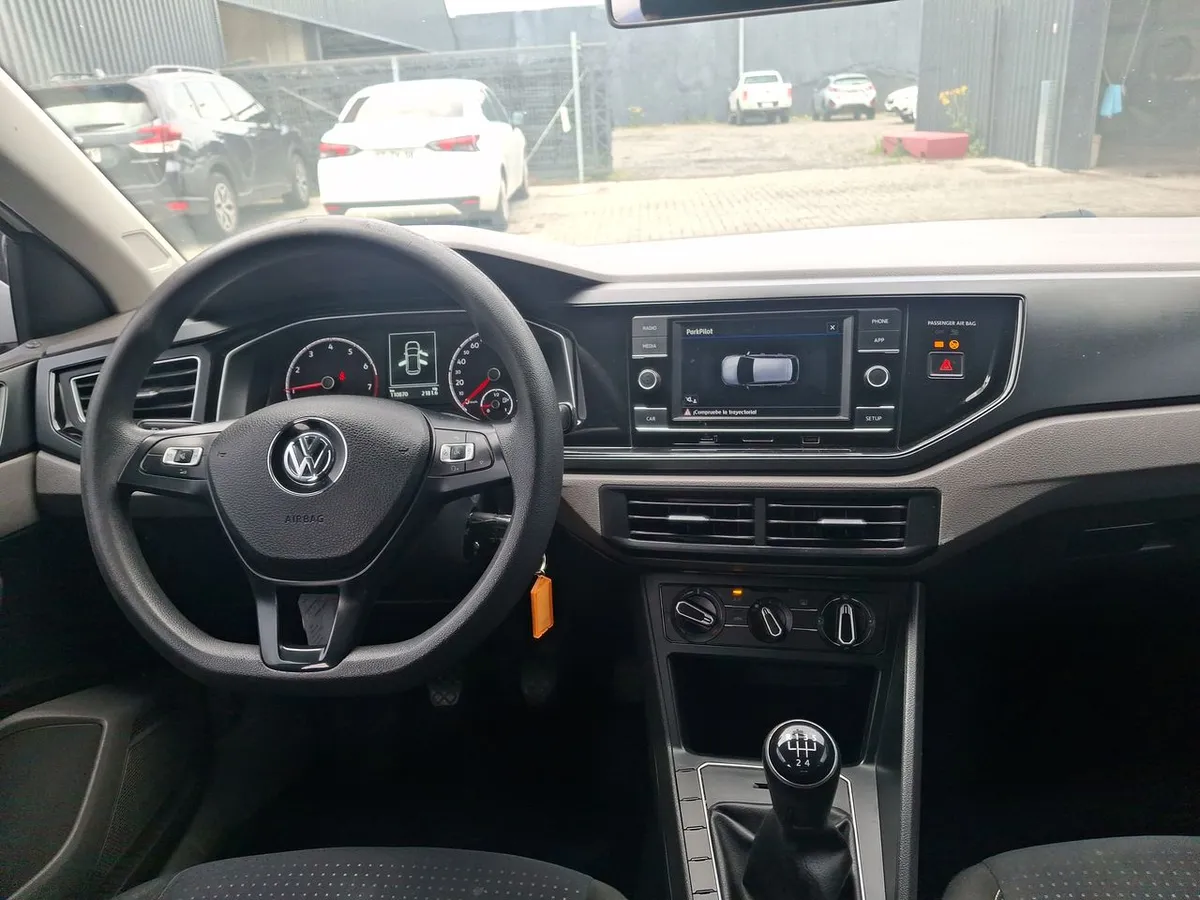 Volkswagen Polo 1.6 Comfortline 4x2 Mt5 5p año 2021