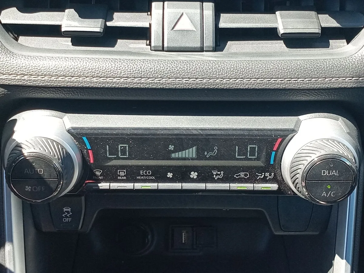 Toyota Rav 4 2.0 Xle 4x2 A20xle2c Cvt At 5p año 2021