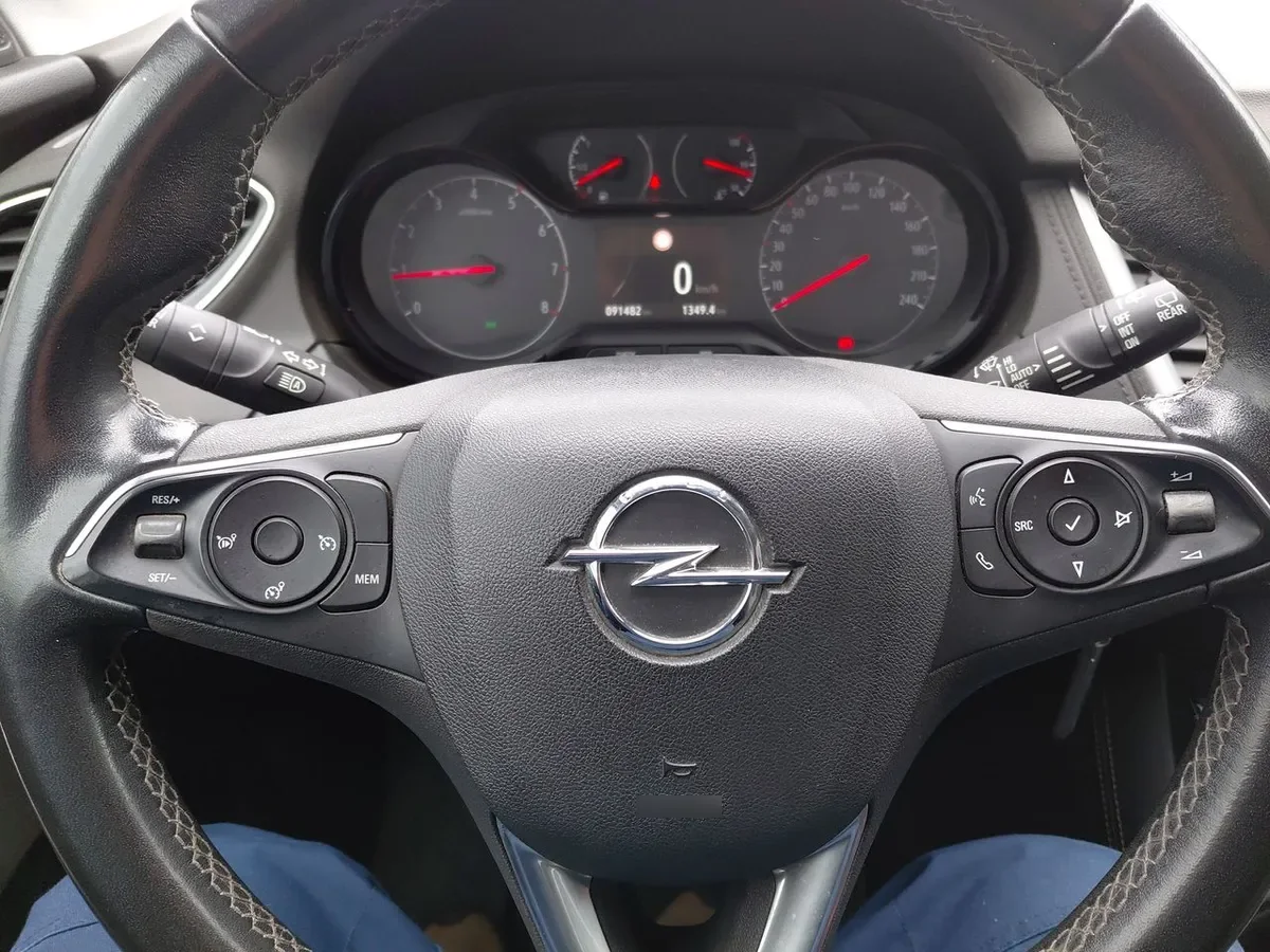 Opel Grandland 1.2t Dynamic 4x2 Mt6 5p año 2021