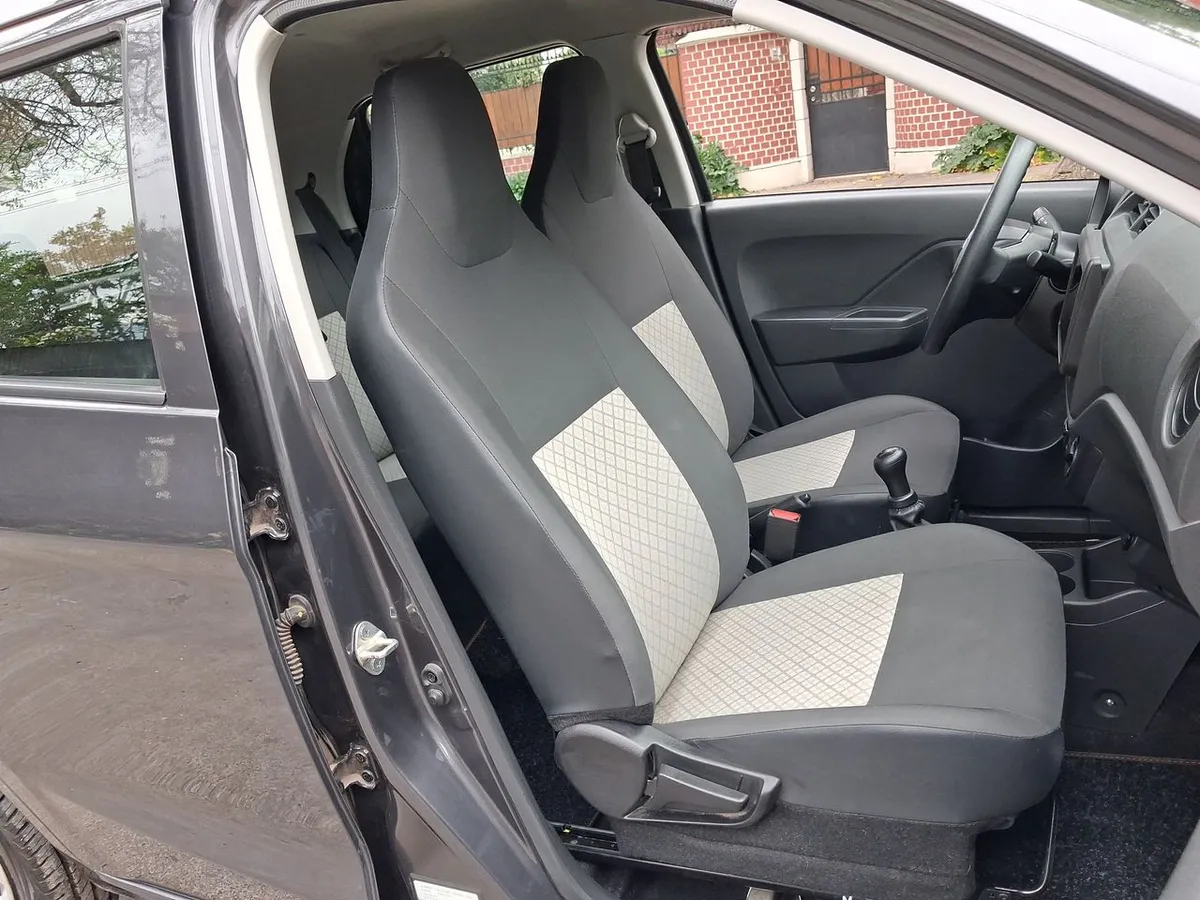 Suzuki Alto 1.0 Gl 4x2 Mt 5p año 2024