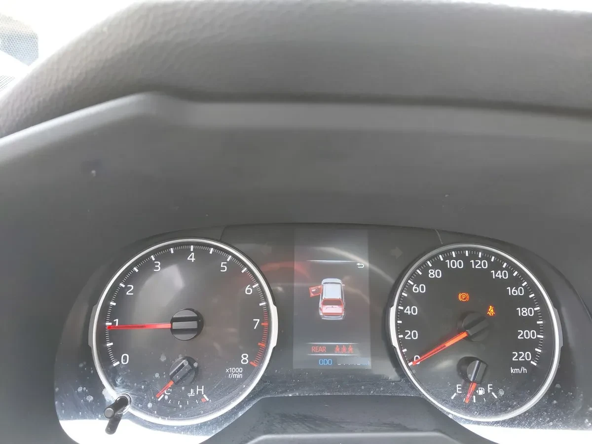 Toyota Rav 4 2.0 Le 4x2 Mt 5p año 2024