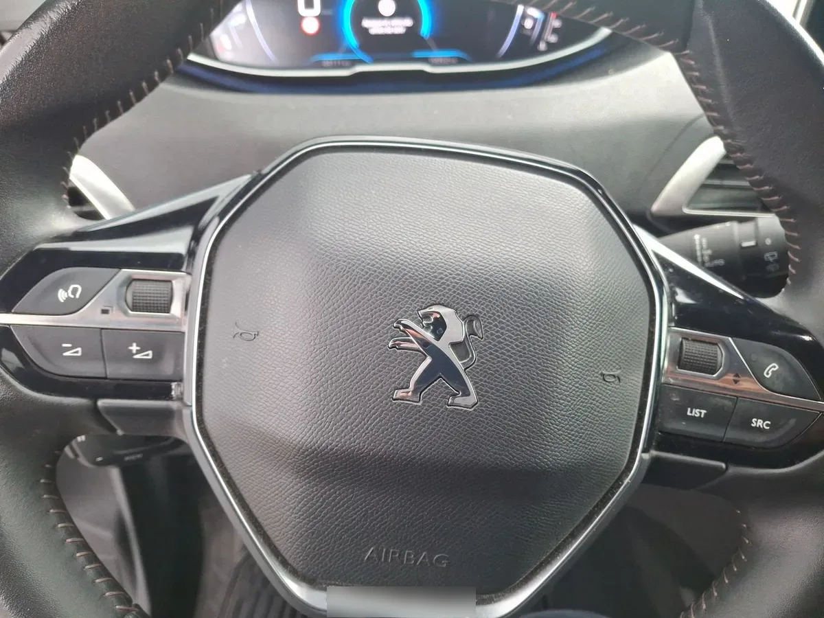Peugeot 3008 1.2 Active Pack Puretech 130 4x2 Mt6 5p año 2023