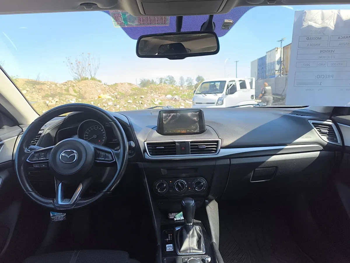 Mazda 3 2.0 V 4x2 Sdn Sunroof 6at 4p año 2017