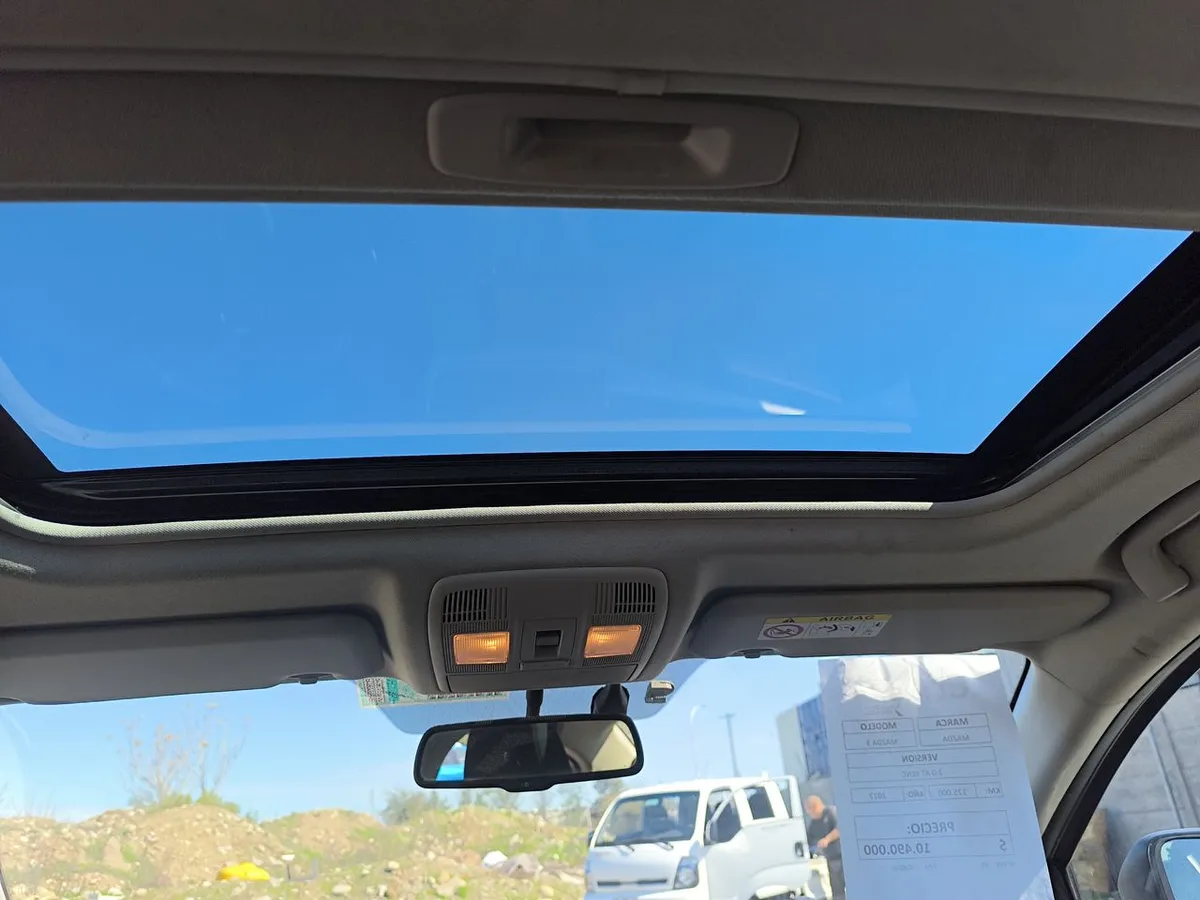 Mazda 3 2.0 V 4x2 Sdn Sunroof 6at 4p año 2017