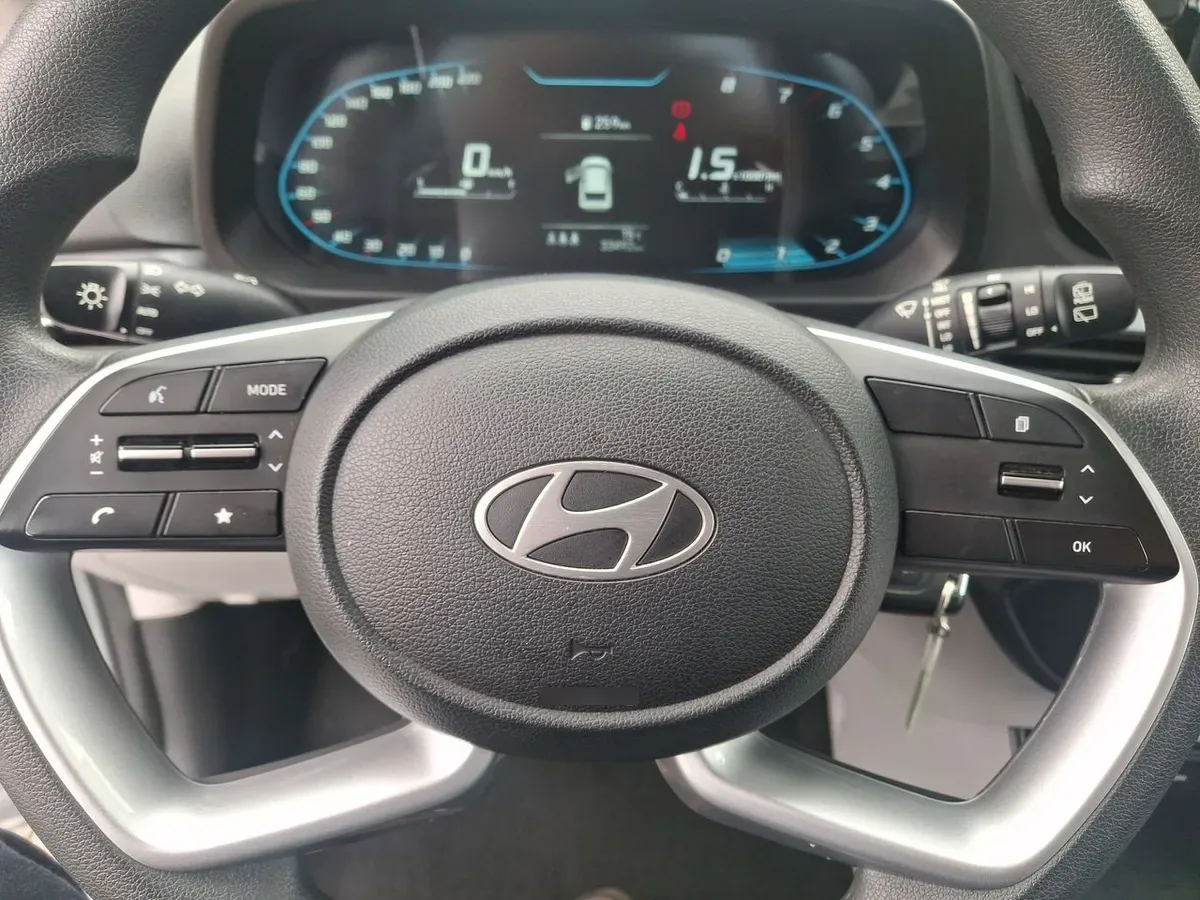 Hyundai I20 1.4 Plus Fl Bi3 4x2 Hb Mt 5p año 2025