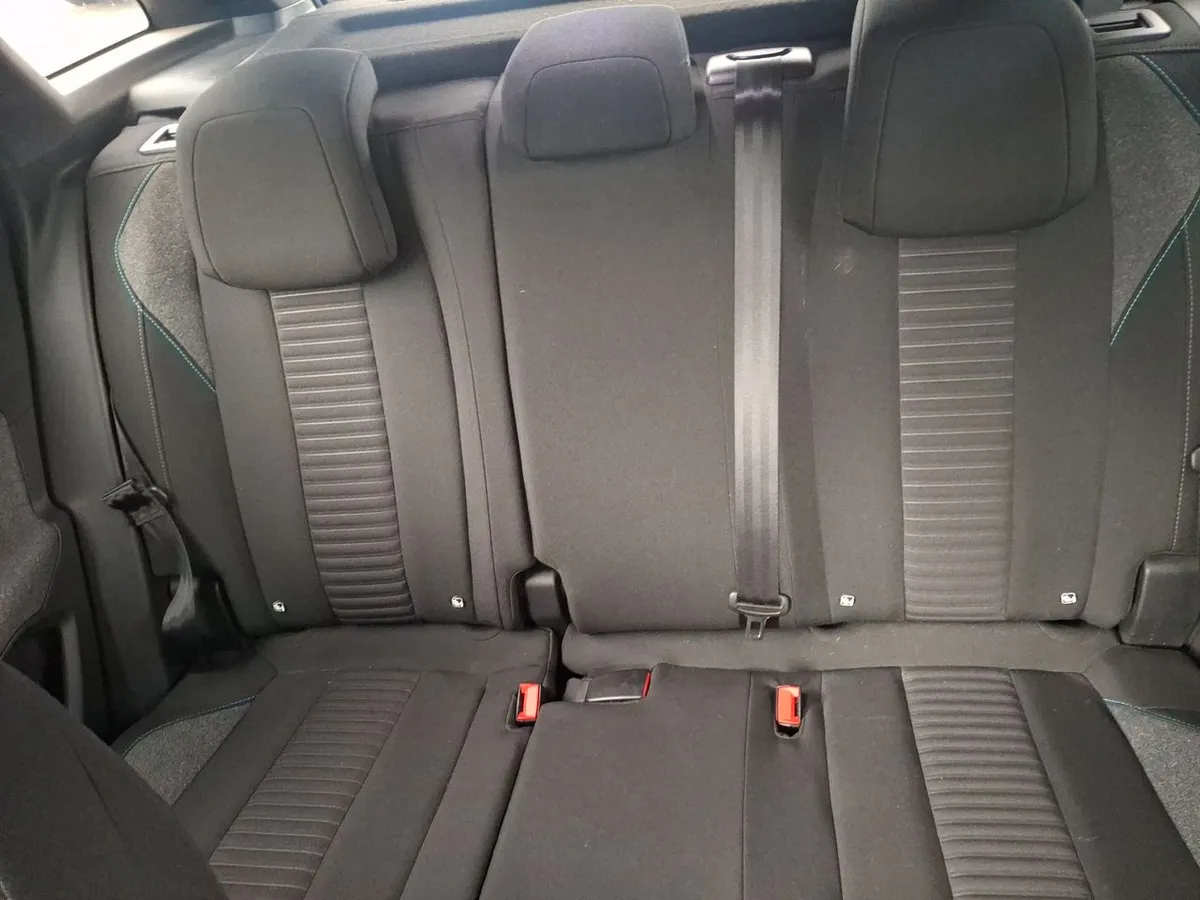 Peugeot 3008 1.2 Active Pack Puretech 130 4x2 Mt6 5p año 2023