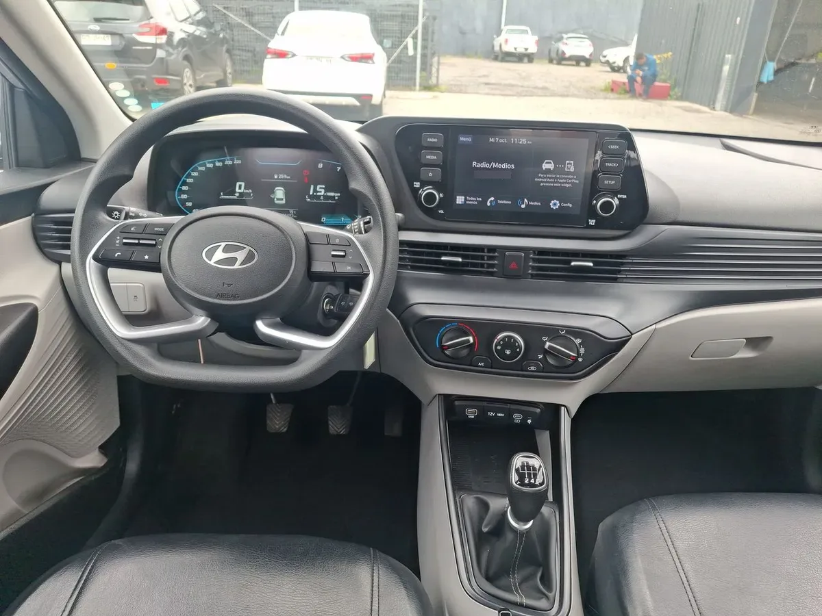 Hyundai I20 1.4 Plus Fl Bi3 4x2 Hb Mt 5p año 2025