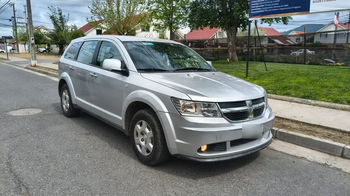 DODGE JOURNEY 2.4 At 2 Corridas año 2010