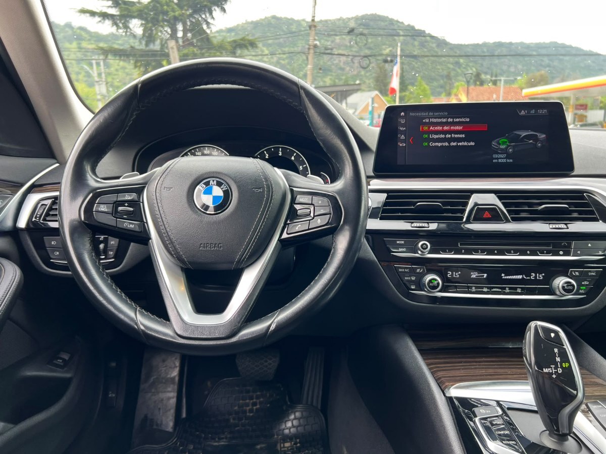 BMW 520i - año 2019