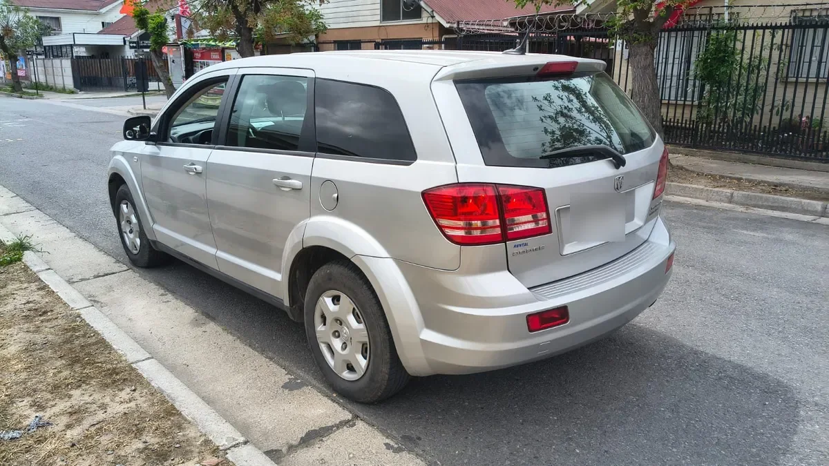 DODGE JOURNEY 2.4 At 2 Corridas año 2010