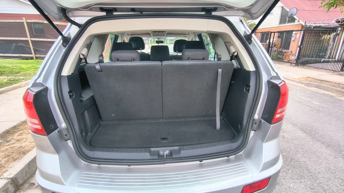 DODGE JOURNEY 2.4 At 2 Corridas año 2010