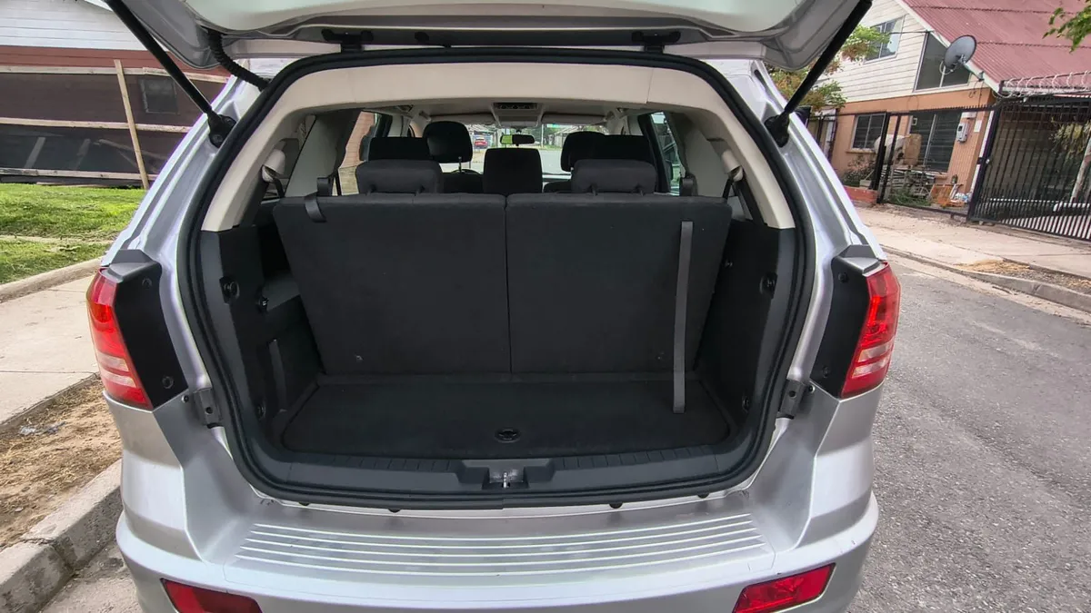 DODGE JOURNEY 2.4 At 2 Corridas año 2010