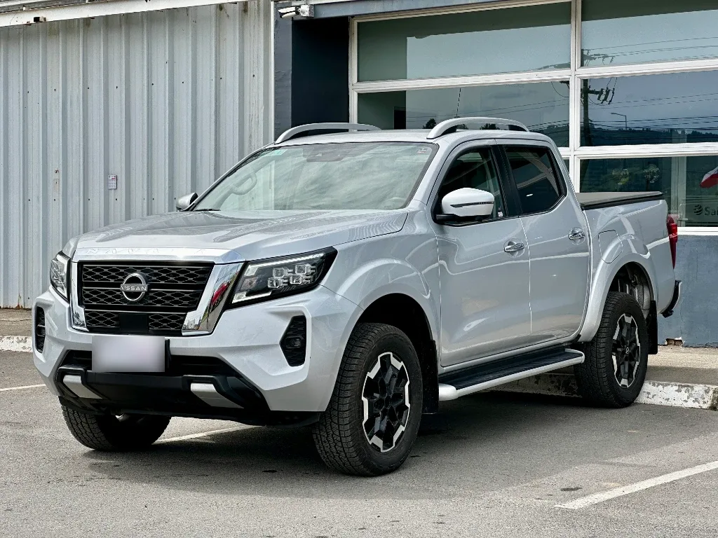 Nissan Navara Navara Dc 4x4 2.3tdi Le At año 2023