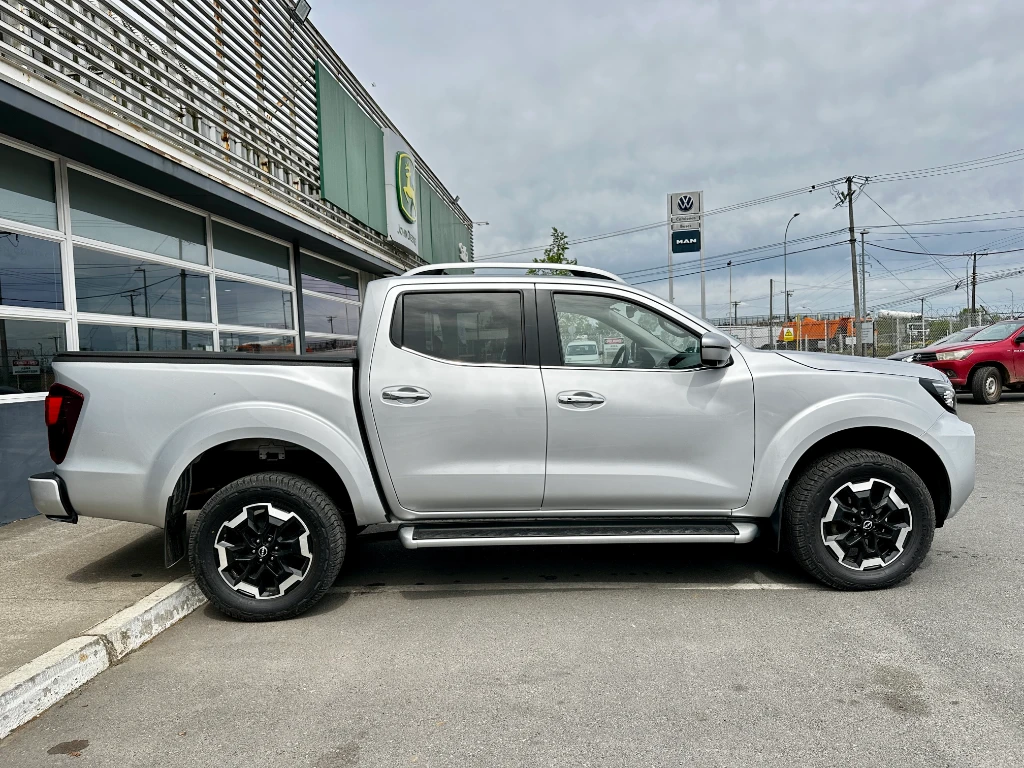 Nissan Navara Navara Dc 4x4 2.3tdi Le At año 2023