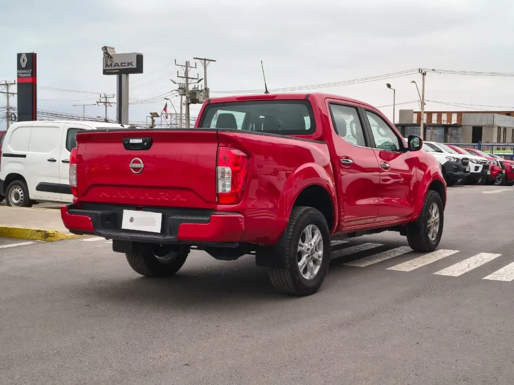 Nissan Navara Dc 4x2 2.3tdi Xe año 2023