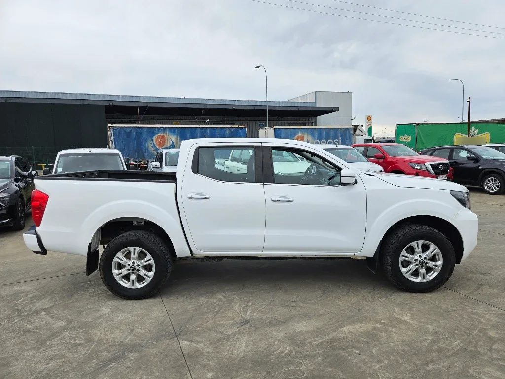 Nissan Navara Navara Dc 4x2 2.3tdi Xe año 2023